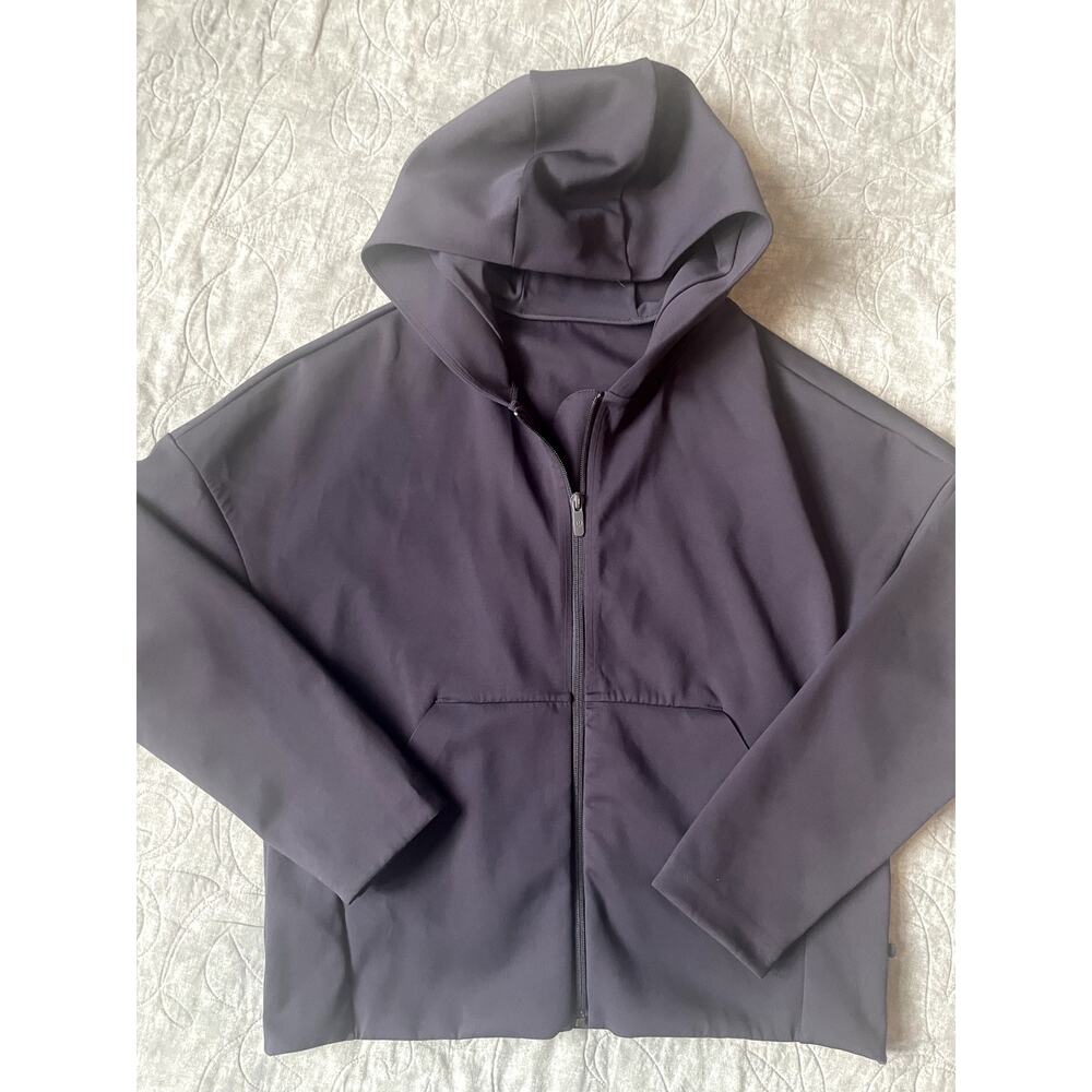 Lululemon Shaped Jacket Expression Size 6? - Refe… - image 2